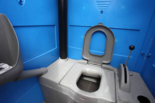 Portable Toilet Options We Offer in Dilley, TX